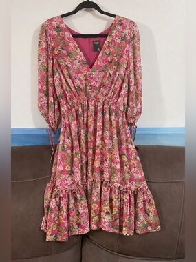Excellent Condition Taylor Floral Pink Mini Dress Fits Size Large (no size tag)